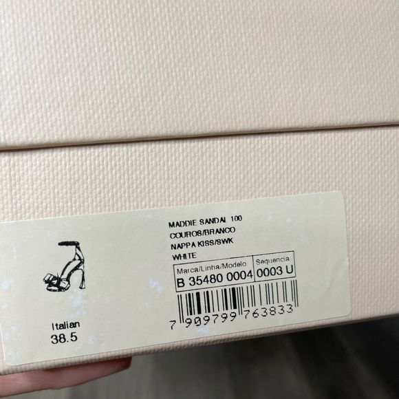 Alexandre Birman
Maddie Leather Ankle Strap Sandals - Picture 14 of 15